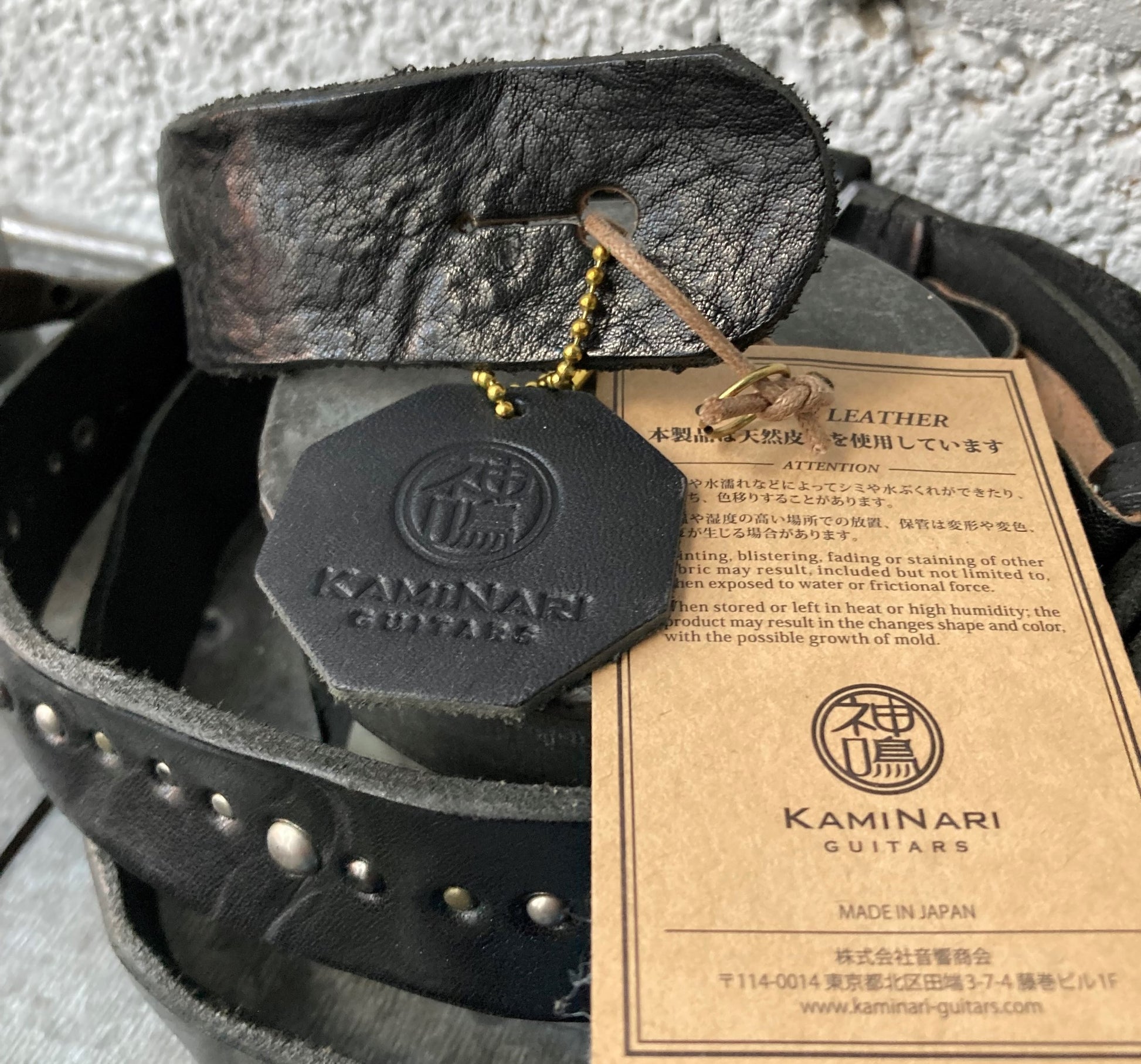 KAMINARI Studded Leather Strap Black tags