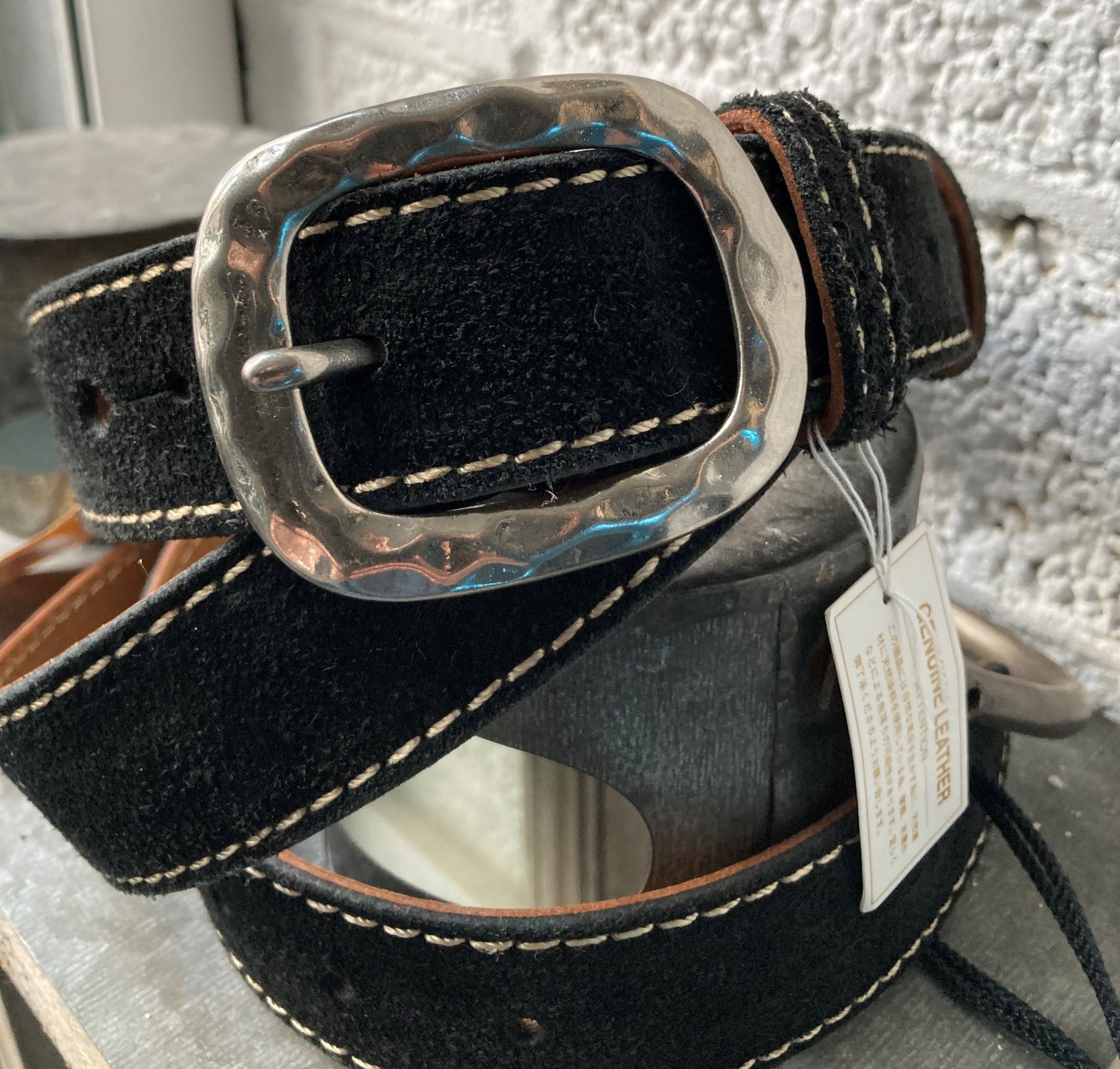 KAMINARI Velour Leather Strap Black buckle