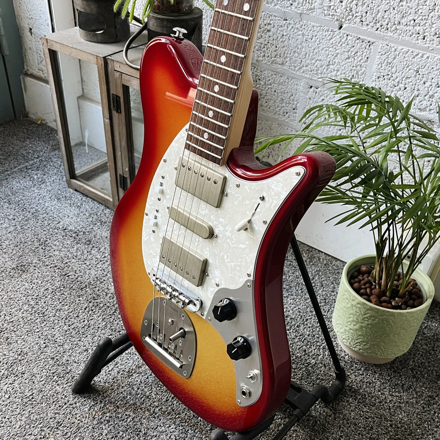 OOPEGG Trailbreaker MK1 Fireburst Side