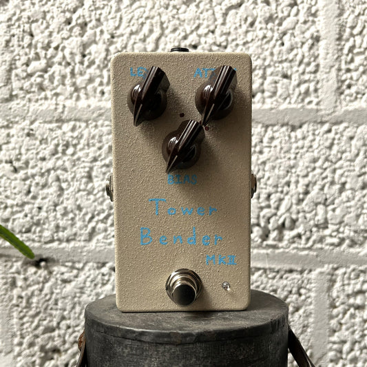 kaminari tower bender mkii pedal – vintage-style mkii fuzz handmade in japan