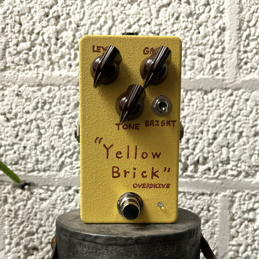 kaminari yellow brick overdrive pedal – bright and articulate boutique drive